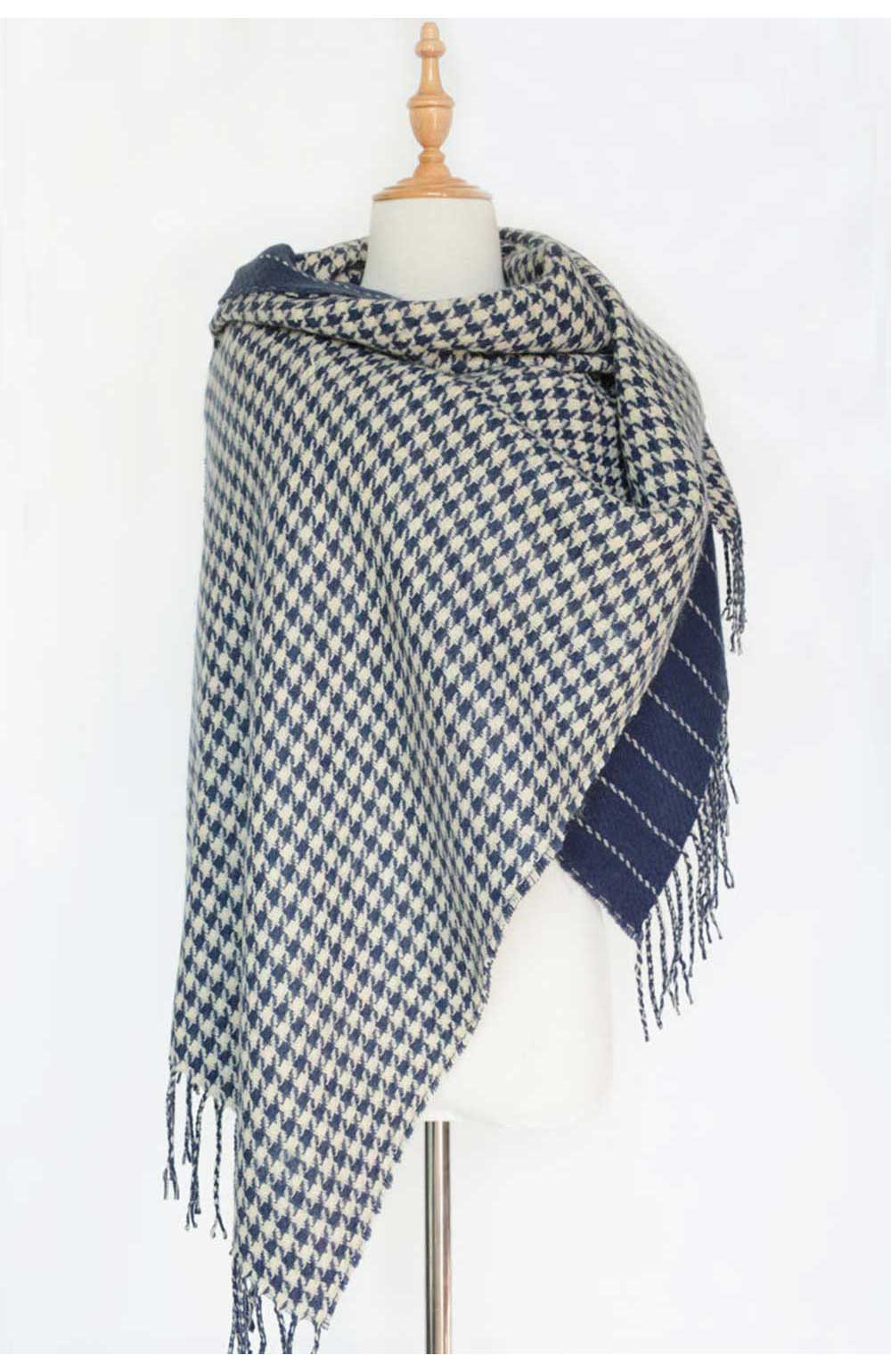 Oversize Lattice Design Tassel Warm Scarf for Women