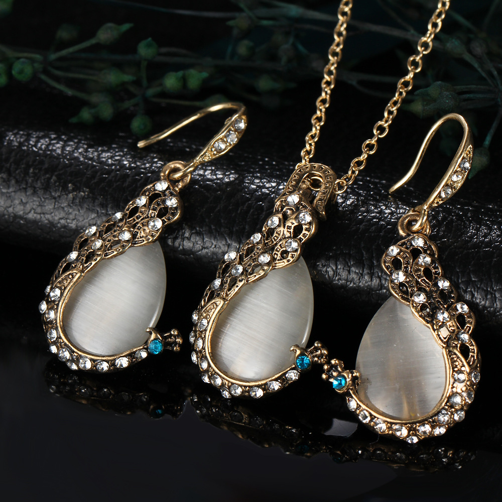 2PCS Peacock Cat'S Eye Crystal Earrings Necklace Set