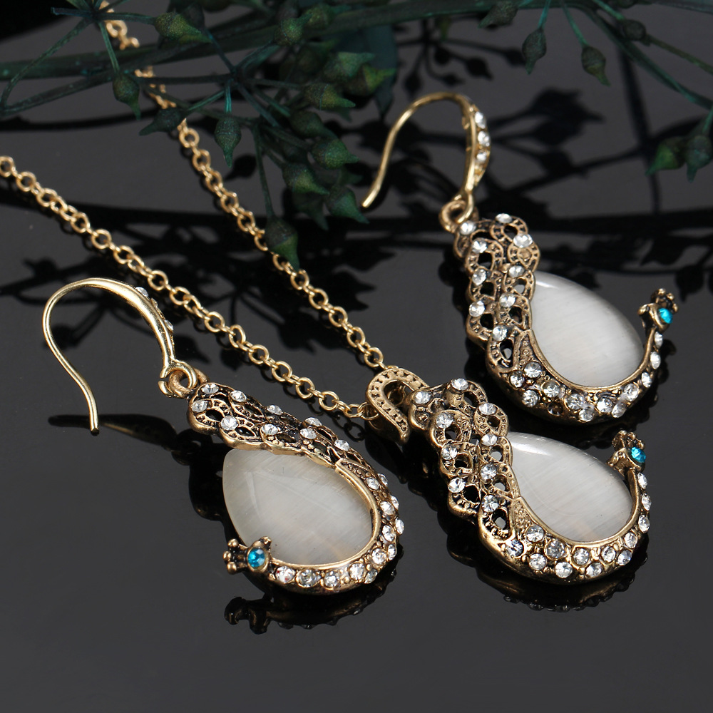 2PCS Peacock Cat'S Eye Crystal Earrings Necklace Set