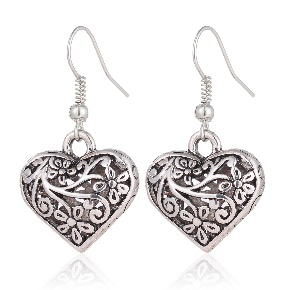 Carved Simple Hollow Heart Earrings