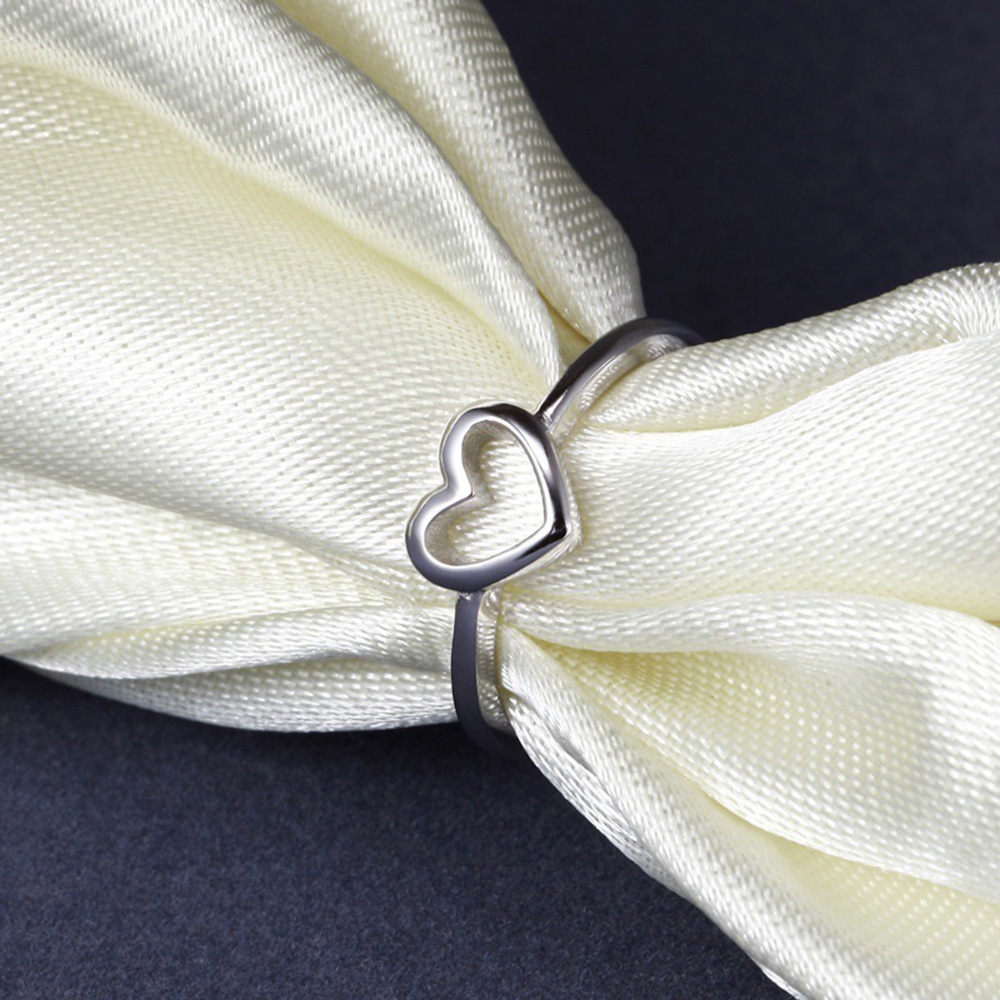 Sleek Minimalist Heart-Shaped Ladies Jewelry Ring