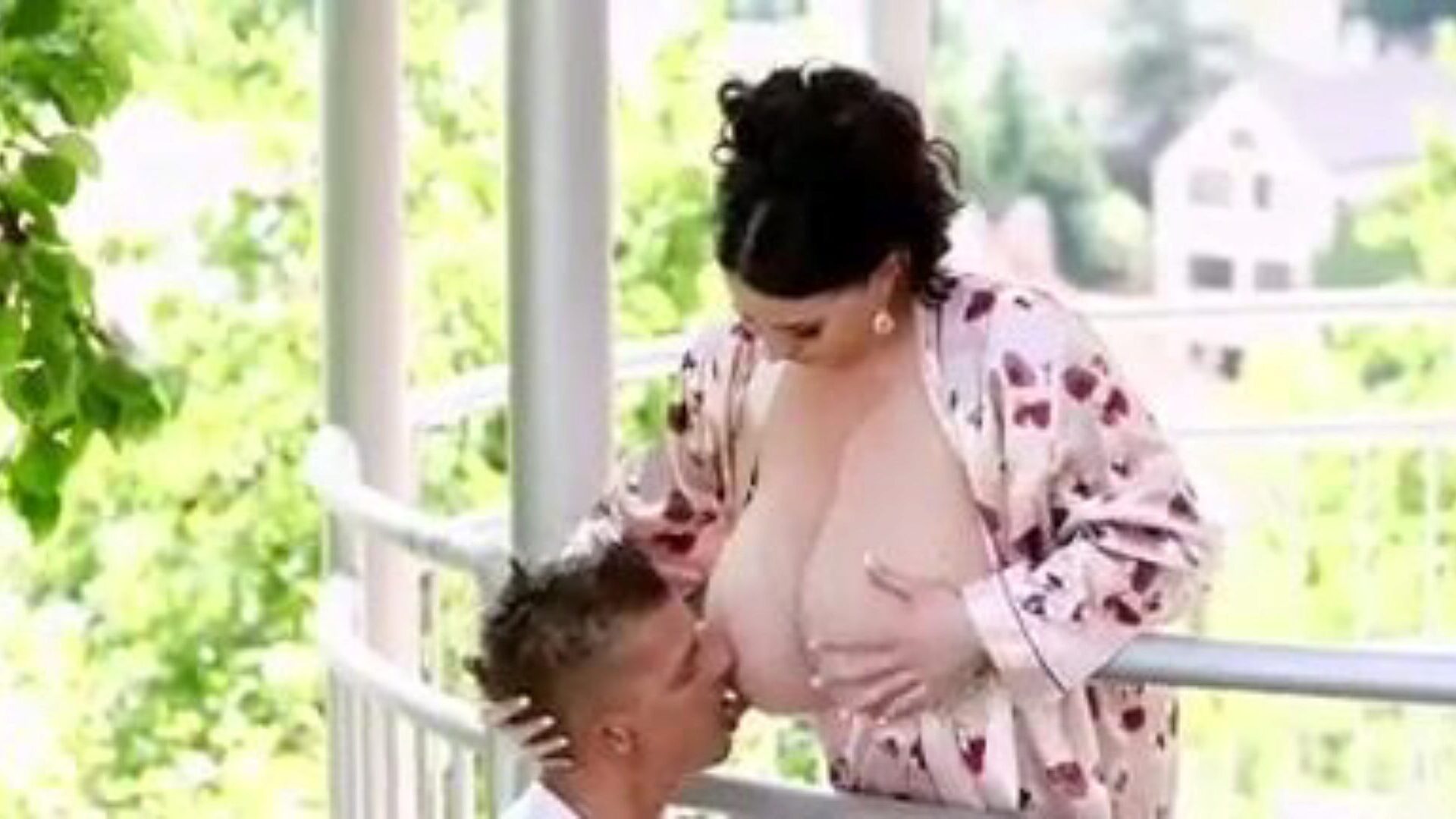 Perfect big mambos .