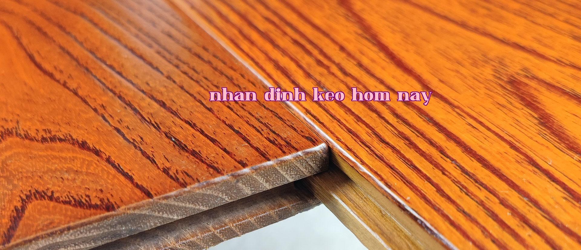 Sàn gỗ tùng hương cường độ cao