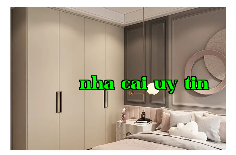 Tủ quần áo nên phối màu với nẹp chân tường như thế nào? Vẫn đang chọn màu sắc cũ sao?