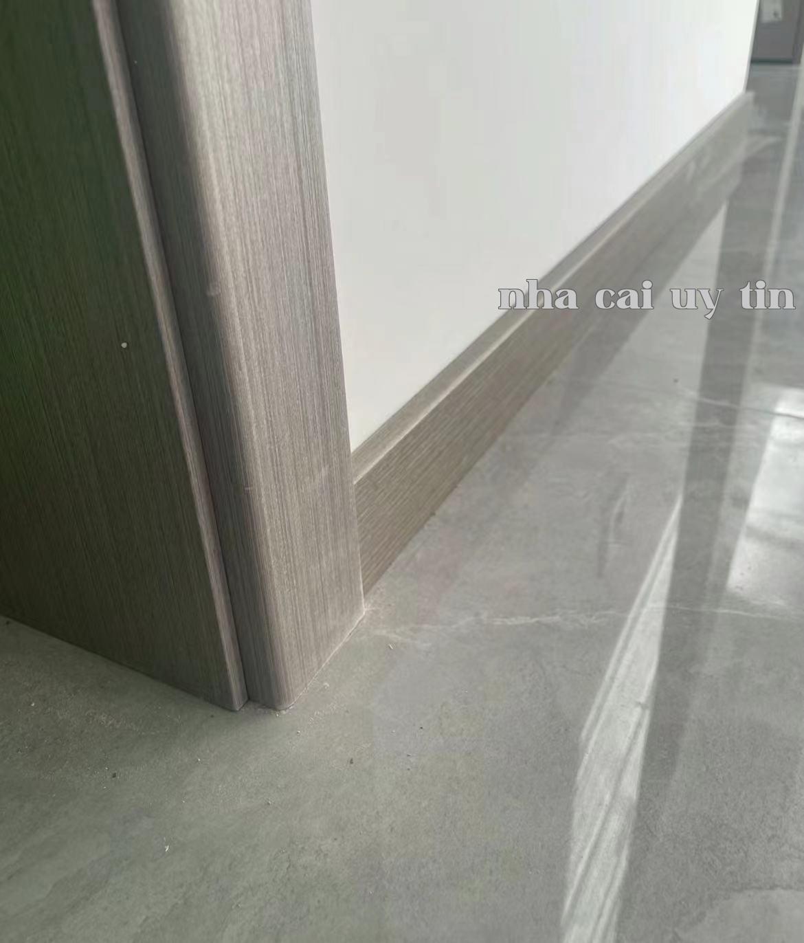 Hình ảnh thực tế của chân tường