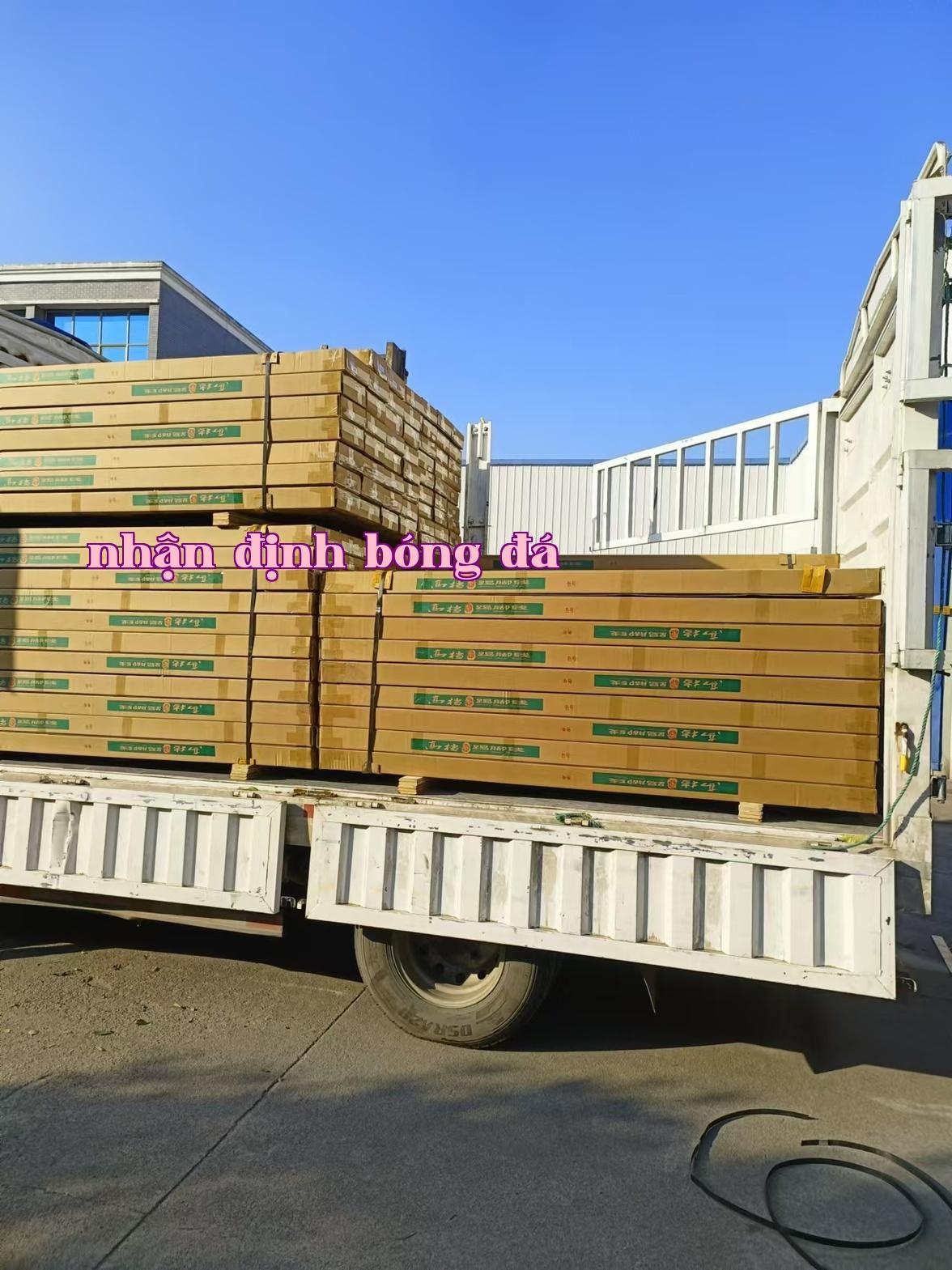 Tấm chân tường có thể tùy chỉnh theo kích thước và kiểu dáng, tạo phong cách nội thất riêng cho gia đình bạn